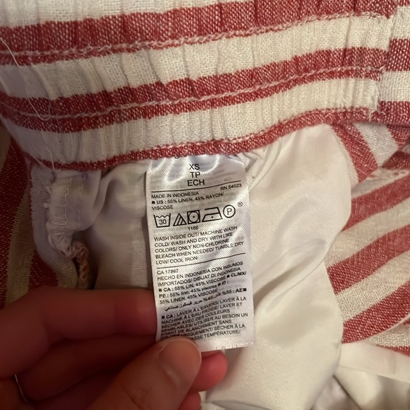 Old Navy size extra small white and red striped wide leg pants - Picture 6 of 7